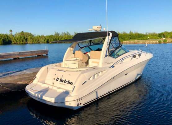 34ft-private-boat-in-Cayman