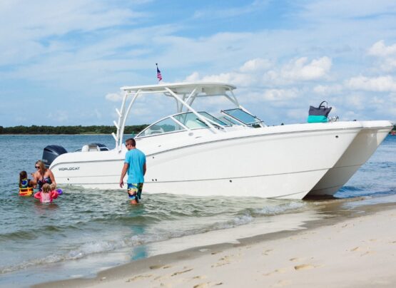 boat-charter-bow-crazy-crab-red-chank